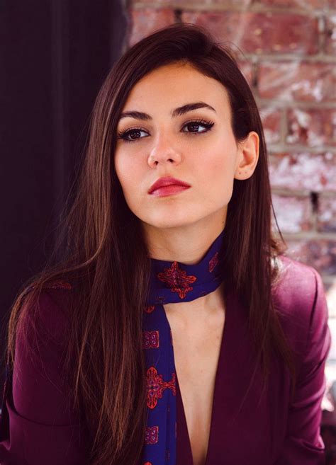 Victoria Justice Nkd Magazine October 2016 Issue Actrices Bonitas