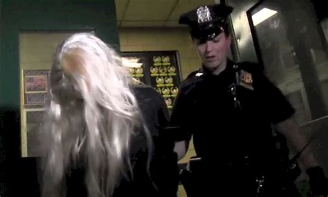 Police Arrest Amanda Bynes For Alleged Possession Of