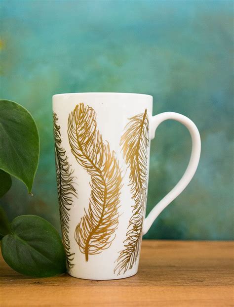 Diy Gold Paint Mug Makeover Diy Mugs Painted Mugs Diy