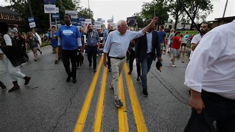 Bernie Sanders Walks In Iowa Fourth Of July Parade Youtube