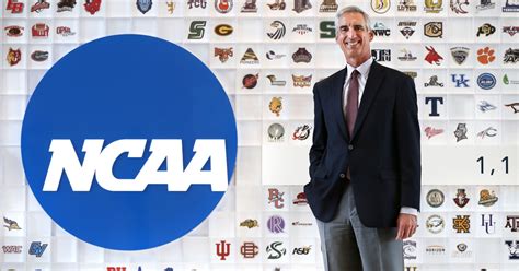 Oliver Luck Leaves Ncaa To Become Xfl Commissioner