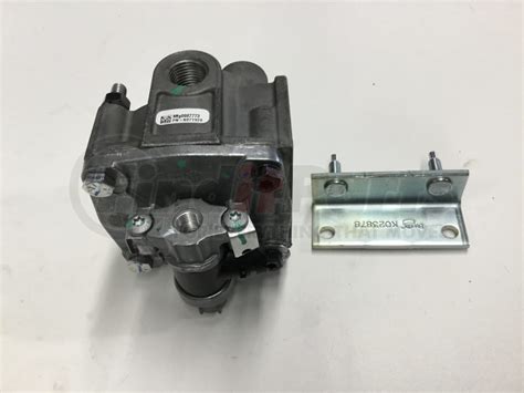 Bxk070962 By Bendix Valve Atr6 Traction Relay Val