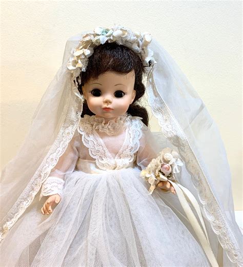 Vintage S Madame Alexander Bride Doll Brunette Etsy Bride Dolls Flower Girl