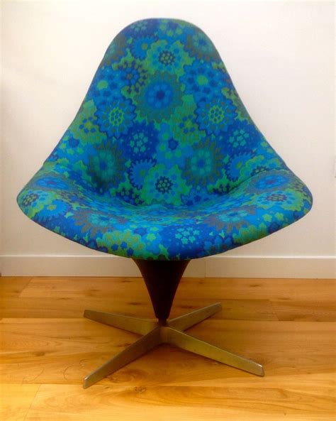 Vintage 60s Lurashell Egg Chair Mid Century Retro Swivel Base New