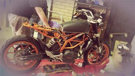 The fuel tanks have retrofitted with atc 3 wheeler tanks and we accommodated the fuel injection system into them. Nina Bowdler's KTM Duke 390 Scrambler - Moto Lady
