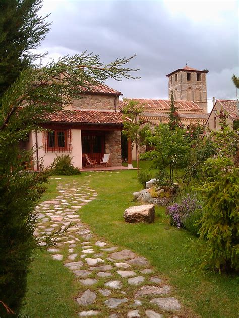 Queremos que disfrutes de unas vacaciones perfectas en nuestras casas rurales de ea astei , en plena reserva de la biosfera de casa rural para 2 personas , a partir de 185€/noche. SENDERISMO.net - Senderismo en Segovia - Casa Rural Saltus ...