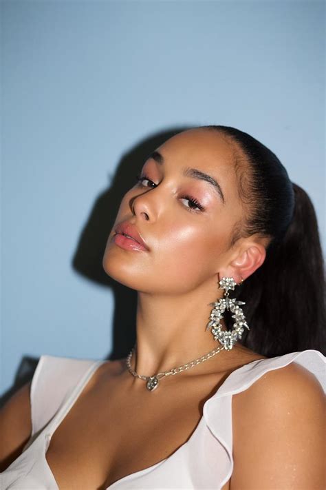 Smith has a younger brother, luca, and is the cousin of rangers player kemar roofe. Jorja Smith's Makeup Routine for Glowing Skin | HYPEBAE