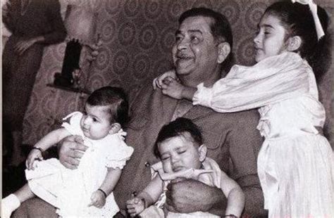 Raj Kapoors 91st Birth Anniversary 10 Rare Photos Of Indias Greatest