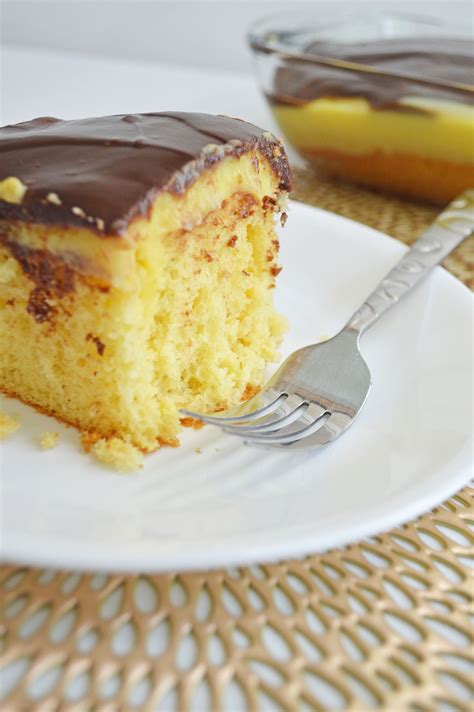Boston cream pie poke cake has all the flavors of the classic pie, but, in cake form! This Boston Cream Poke Cake Turns Your Favorite Donut into ...
