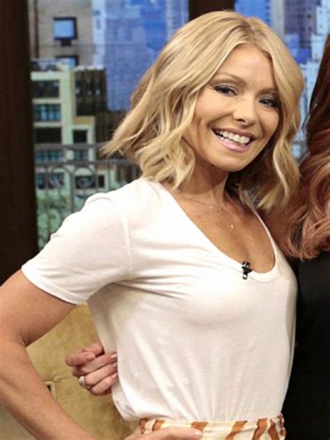 49 Sexy Kelly Ripa Boobs Pictures That Are Sexy As Hell