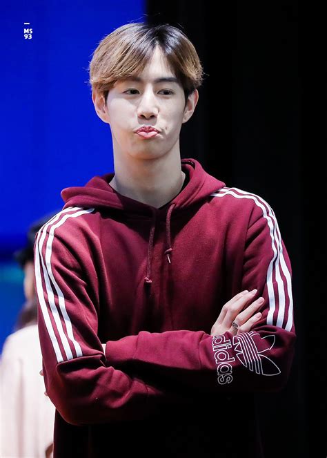 Pin By 𝙼𝙰𝚁𝙺 𝚃 On Mark Tuan Got7 Mark Mark Tuan Got7