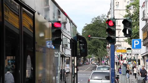Die Bus Ampeln In Wiesbaden Präsentiert Von Eswe Verkehr Youtube