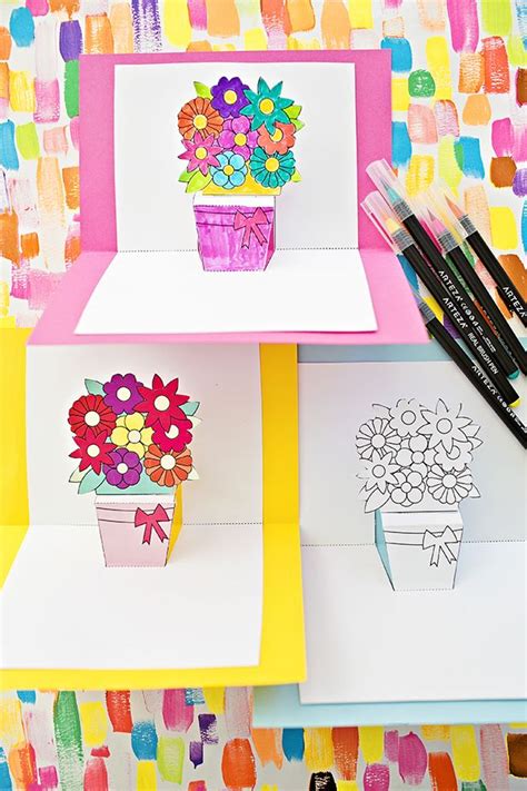Now were going to make the card itself! DIY Pop-Up Flower Cards. With free printable templates and ...
