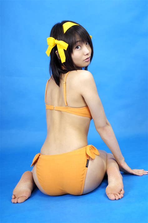 matsunaga ayaka suzumiya haruhi suzumiya haruhi no yuuutsu highres asian ass barefoot