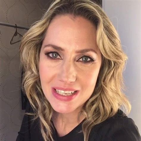 Carolina losada es una modelo y conductora de televisión. Carolina Losada Edad Hijos