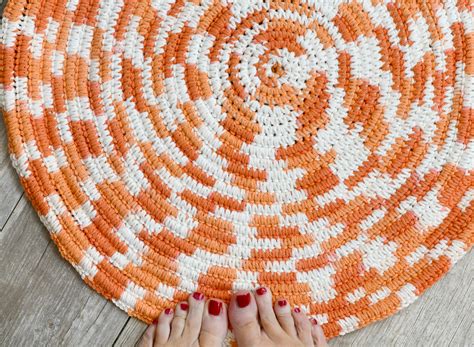 How To Crochet A Scrap Yarn Rope Bath Mat Mama In A Stitch
