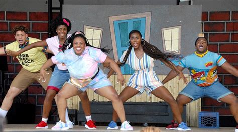 Photos Stoopkid Stories Brings The Energy To New Canaan This Summer