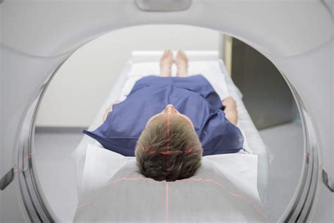 Kiedy wykonuje się rezonans magnetyczny głowy? - Mediplanet.pl