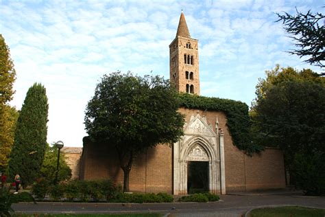 בזיליקת יוחנן הקדוש laterano (fi); San Giovanni Evangelista church and the Jerusalem Tower ...