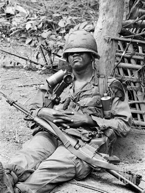 1st Air Cav Soldier ~ Vietnam War Vietnam War Photos South Vietnam