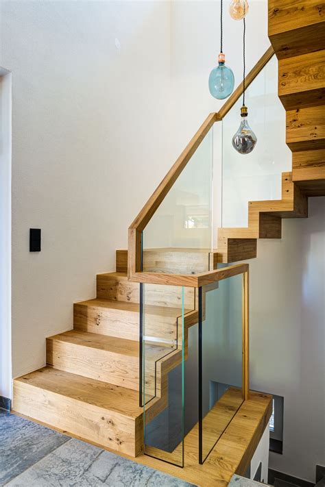Zweifach Gewendelte Faltwerktreppe Mit Podesten Stockwerk Treppen