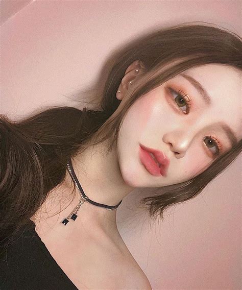 ᴹᴱ ᴱᴬᴿᴬ ♡ Me Eara Korean Ulzzang Girl Instagram Pink Rosa Bemy1in Ulzzang Makeup