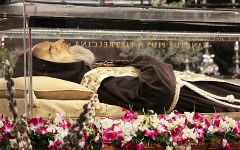 St Padre Pios Incorrupt Body On Public Display In Rome For First Time
