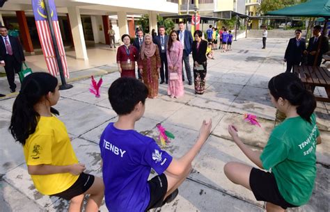 Kini, permainan tradisional seperti congkak, gasing, wau, dan sepak raga makin dipinggirkan oleh generasi muda. Sekolah Antarabangsa Sri Tenby disenarai dalam MBOR ...