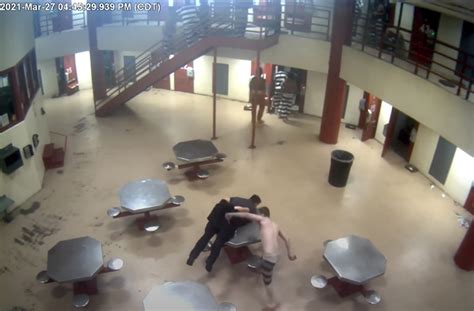 Video Shows Oklahoma Jailer Being Brutalized By Inmates Wtop News
