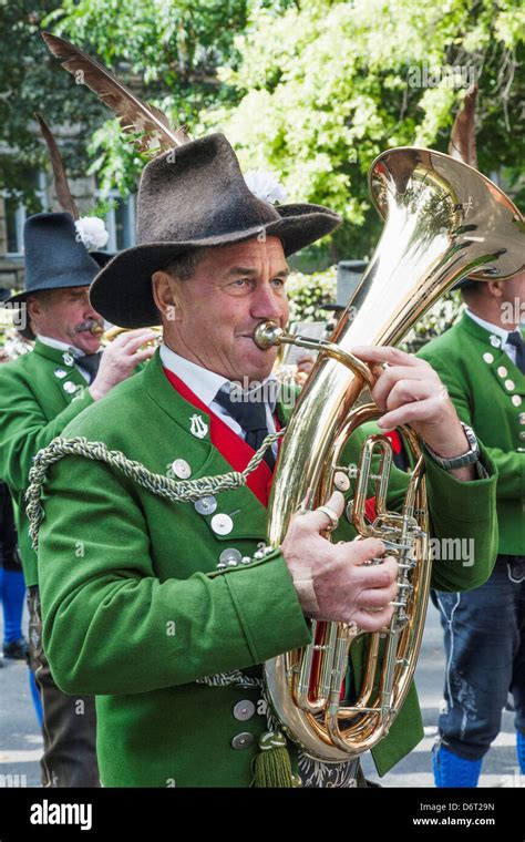 Germany Marching Band Hi Res Stock Photography And Images Alamy