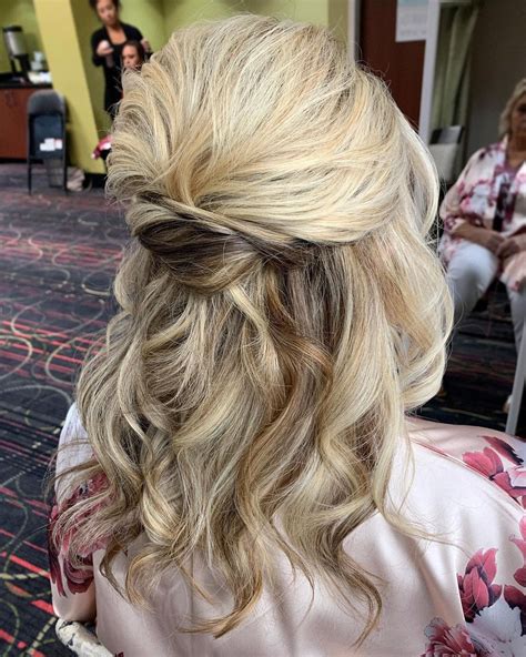 Mother Of The Bride Or Groom Hairstyles 2021 Guide Mother Of The