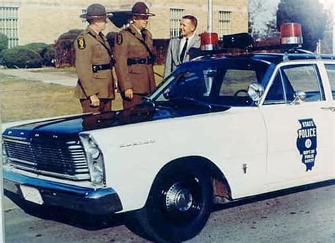 Pin By Douglas Joplin On Illinois State Police Ford Police Old