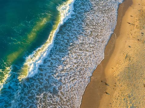 Wallpaper Id 219680 Drone View Of Ocean Waves Crashing On The Sand