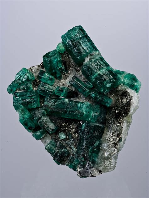 Fileberyl Quartz Emerald Zambia 85mm 0872 Wikimedia Commons
