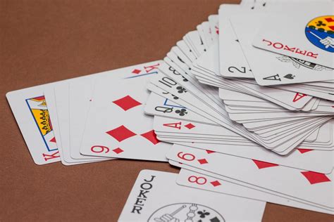 Canasta Regeln Und Anleitung Kartenspiele Spielregeln De