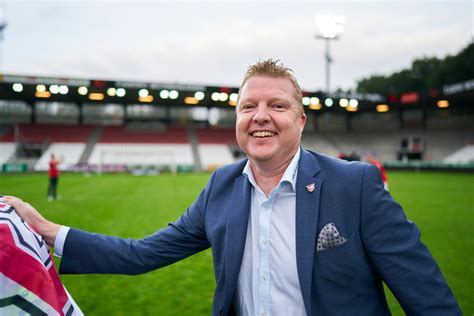 De complete spelerspagina van pierre bengtsson (vejle bk) op voetbalzone. Vejle-bossen bekræfter: Stort salg under opsejling