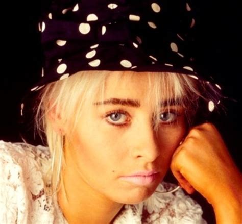 Pin On Wendy James Transvision Vamp