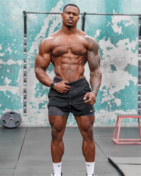 Natty Or Juicing The Truth About Simeon Panda S Muscles Gym Tips