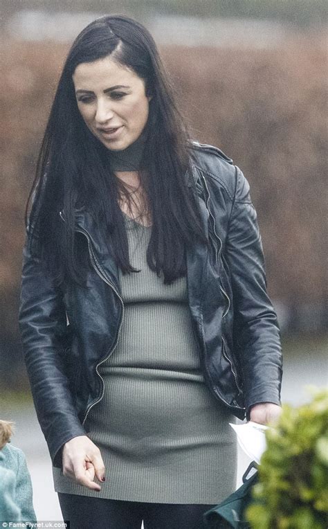 Chantelle Houghton Ditches Glamour For More Natural Look Daily Mail