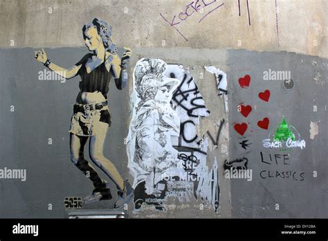 Graffiti Paris Hi Res Stock Photography And Images Alamy