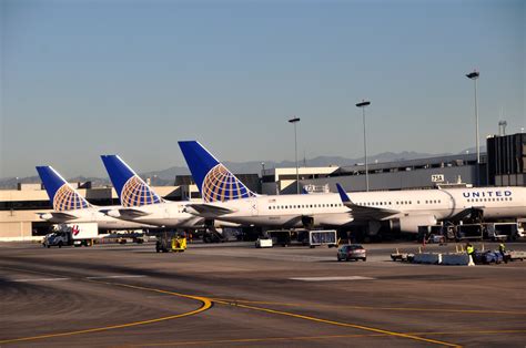 United Airlines Profits Up 84% for 2013 | Frequent Business Traveler