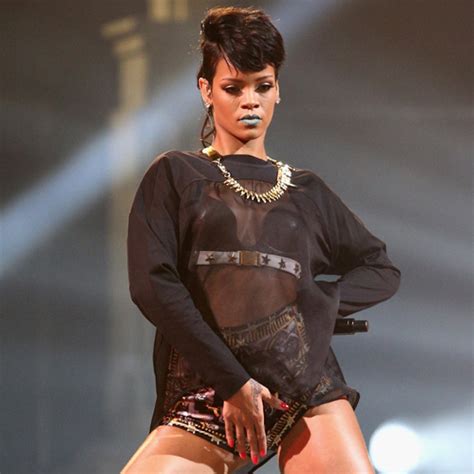 Rihannas Racy Tweets Prompt Second Arrest In Thailand E Online Ca