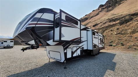Used 2017 Grand Design Rv Momentum 397th Fifth Wheel Toy Hauler For