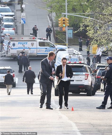 Nypd Cop Shot In Manhattan As Suspect Is Killed And Another Is Taken Into Custody Daily Mail