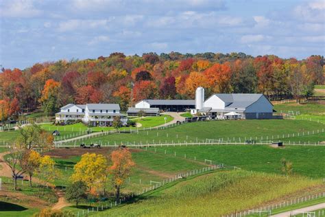 Beautiful Amish Farm Amish Farm Autumn Scenery Country Scenes