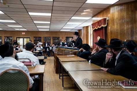 125 Students Receive Rabbinical Ordination At The Rabbinical College Of