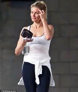 Cameron Diaz Shows Off Athletic Figure As She Leaves Gym After Workout
