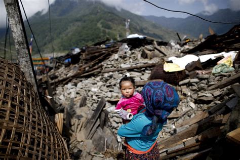 Nepal Earthquake Death Toll Climbs Past 7 000 Officials Nbc News
