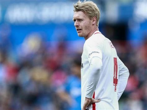Kontaktieren sie brüel & kjaer in dänemark / hq. Denmark skipper Kjaer joins AC Milan from Sevilla ...