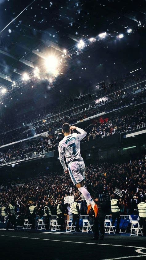 Cristiano Ronaldo For Iphone Wallpapers Wallpaper Cave